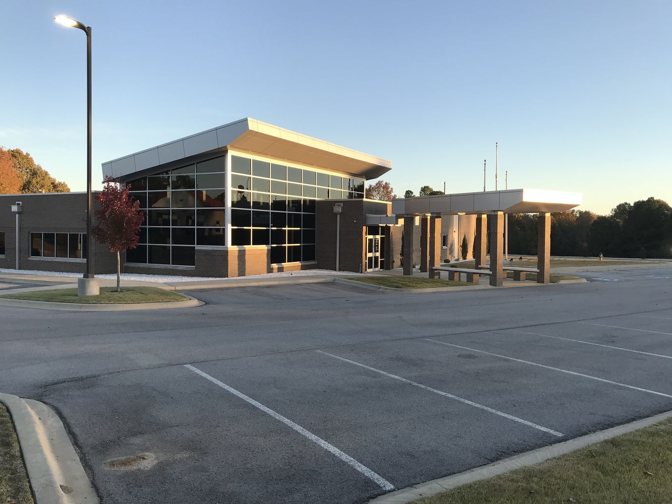 Medical Clinic / Surgery Center: 1507 Linwood Dr, Paragould, AR 72450